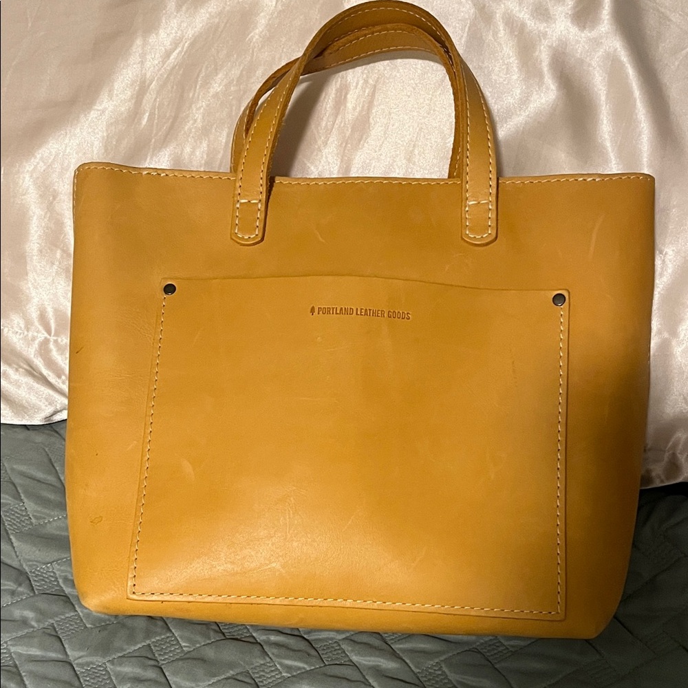 Portland Leather Sunflower medium crossbody cb Bag
